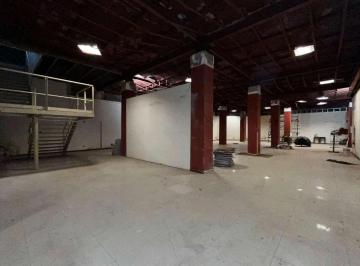 Imagen 1 - Amplio salón en subsuelo de 540 metros cuatrados ubicado en importante zona comercial.  - · Amplio Salón en Subsuelo de 540 m Cuatrados Ubicado en Importante Zona Comercial.