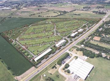 Terreno · 300m² · Terreno de 300 m² en Comunidad Evolutiva, Pueblo Esther