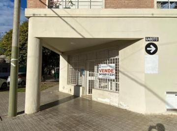 Local comercial · 17m² · Oportunidad! Local en Venta Gaboto y Santiago