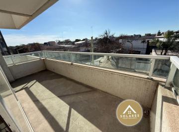 Departamento de 4 ambientes, Esperanza · Semipiso en Edificio El Labrador, con Cochera.