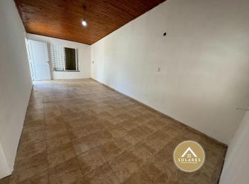 Casa de 2 ambientes, Esperanza · Casa con Amplio Patio