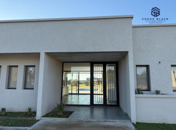 Casa · 140m² · 5 Ambientes · Casa en San Sebastian en Venta a Estrenar Piscina Area 2