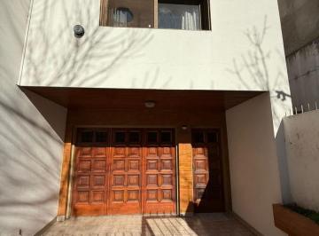 Casa · 110m² · 4 Ambientes · Casa en Alquiler