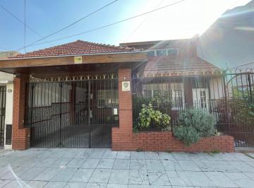 Casa de 5 ambientes, Avellaneda · Hermoso Chalet en Avellaneda.