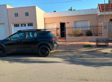 Casa de 5 ambientes, Villa María · Venta / Casa en B° Palermo (2 Dorm – Providencia 555)