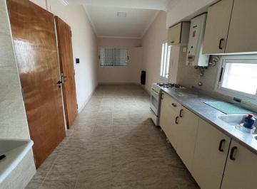 Departamento · 80m² · 4 Ambientes · 1 Cochera · Se Alquila Dpto Planta Alta 2 Dorm y Cochera