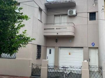 Casa · 285m² · 6 Ambientes · 1 Cochera · Venta Casa 2 Plantas en Cofico Apto Empredimiento Fos 70% Fot 2,5