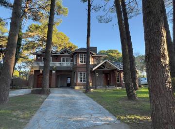 Casa de 4 ambientes, Pinamar · Casa de 5 Dorm. a La Venta Sobre Av Shaw, Pinamar