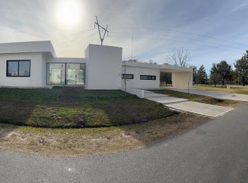 Casa · 175m² · 5 Ambientes · Casa en Venta en Altos de Campo Grande