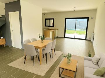 Casa de 6 ambientes, Córdoba · Se Vende Duplex de Categoria | Docta Av | a Estrenar