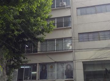 Oficina comercial de 1 ambiente, Flores · Oficina en Plena Zona Comercial de Av Avellaneda. Argerich 600 - Flores