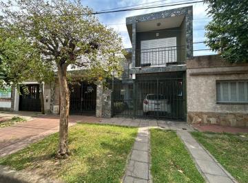 Casa · 116m² · 4 Ambientes · 1 Cochera · Venta Casa 3 Dormi, Patio y Cochera, zona Norte