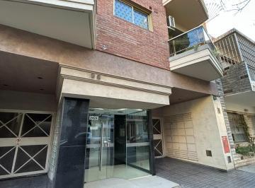 Departamento · 48m² · 2 Ambientes · Departamento Semipiso 2 Ambientes con Balcon Al Frente