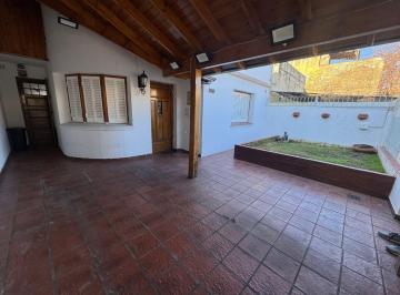 Casa · 186m² · 3 Ambientes · 1 Cochera · Casa en Banfield