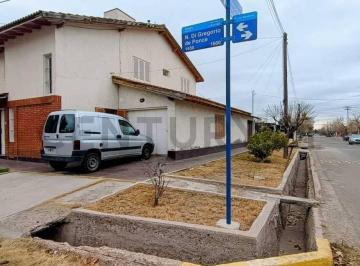 Casa · 230m² · 4 Ambientes · Venta de Casa Maipú Luzuriaga