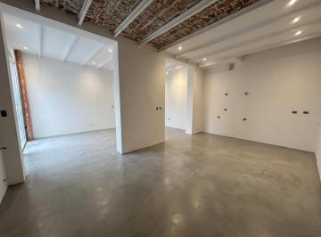 Casa · 175m² · 7 Ambientes · 1 Cochera · Venta. Casa Al Frente de 3 Dorm con Cochera