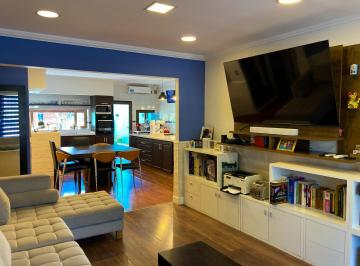 Casa de 6 ambientes, Esteban Echeverría · Excelente Chalet Moderno en Guillon