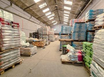 Bodega-Galpón · 1000m² · 4 Ambientes · Galpon en Venta con Oficinas