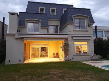Casa · 360m² · 6 Ambientes · 2 Cocheras · Casa en Venta 5 Dorm. en El Barrio Las Tipas, Nordelta, Tigre, Argentina
