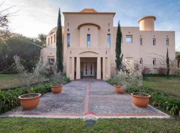 Casa · 600m² · 10 Ambientes · 4 Cocheras · Venta Casa 5 Dorm. Country El Bosque Cordoba