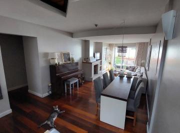 Departamento · 104m² · 4 Ambientes · 1 Cochera · Fantastico Departamento Tipo Casa en El Corazon de San Isidro con Cochera.