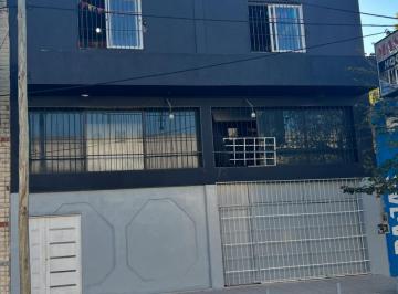 Edificio , Lomas de Zamora · Amplia Propiedad Comercial. ideal Multiples Destinos.