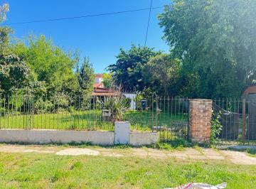 Casa · 429m² · 3 Ambientes · Casa en Venta a Reciclar en Berazategui.