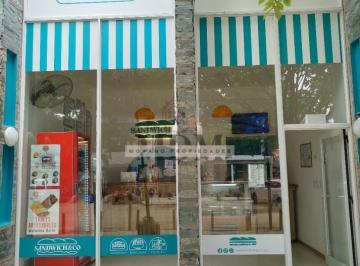 Fondo de comercio · 111m² · ¡Oportunidad Unica en Mar Azul! Fondo de Comercio Listo Para Abrir - Habilitacion Vigente