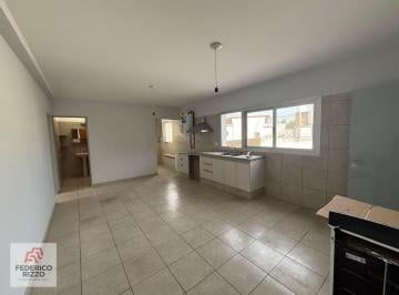 Departamento · 50m² · 3 Ambientes · Alquila Ya! Departamento Ubicado Sobre Sabattini Al Alcance de Todo!