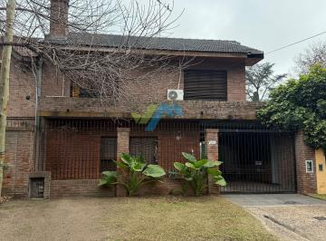 Casa · 125m² · 4 Ambientes · 2 Cocheras · Casa en Venta Ubicado en Robles del Monarca, Pilar, G. B. a. Zona Norte