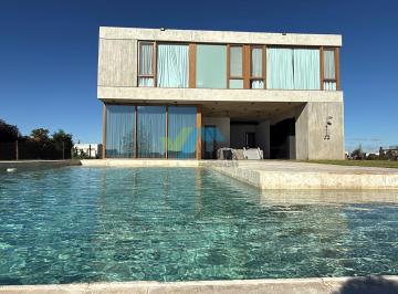 Casa · 267m² · 4 Ambientes · 2 Cocheras · Casa en Venta Ubicado en San Sebastian, Escobar, G. B. a. Zona Norte