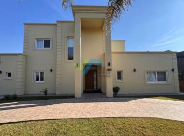 Casa · 250m² · 6 Ambientes · 2 Cocheras · Casa en Venta Ubicado en El Cantón, Escobar, G. B. a. Zona Norte