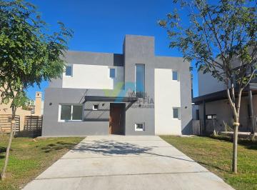 Casa · 146m² · 6 Ambientes · 2 Cocheras · Casa en Venta Ubicado en San Pablo, Pilar, G. B. a. Zona Norte