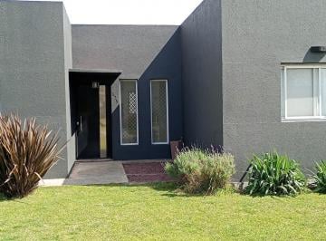 Casa · 106m² · 4 Ambientes · 3 Cocheras · Casa en Venta Ubicado en San Alfonso, Pilar del Este, Pilar