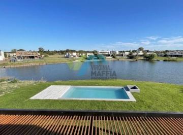Casa · 250m² · 4 Ambientes · 2 Cocheras · Casa en Venta Ubicado en San Sebastian, Escobar, G. B. a. Zona Norte