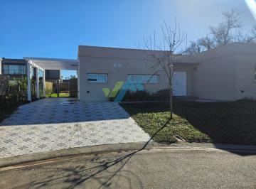 Casa · 140m² · 4 Ambientes · 2 Cocheras · Casa en Venta Ubicado en Santo Tomas, Derqui, Pilar Financiacion