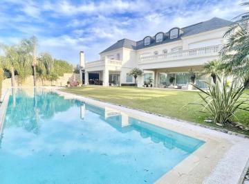 Casa · 950m² · 9 Ambientes · 5 Cocheras · Alquiler Boating Club, 5 Dorm., Categoria, con Muelle Privado
