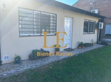 Casa · 81m² · 3 Ambientes · 3 Cocheras · Casa en Venta, Escobar Barrio Semi Cerrado