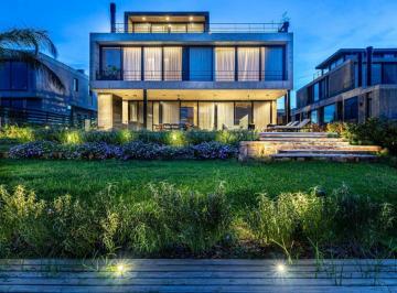 Casa · 540m² · 7 Ambientes · 2 Cocheras · Casa en Venta, 4 Dorm. en Countries/b. Cerrado (Tigre) - El Yacht, con Vista Al Río y Parrilla