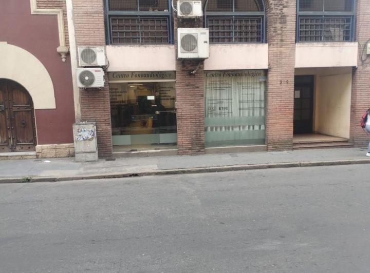 Local comercial · 162m²