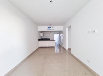Gran living comedor con salida al patio · Departamento de 2 Ambientes en Venta en Paternal.