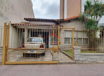 Casa · 120m² · 4 Ambientes · 1 Cochera · Casa en Venta en Quilmes