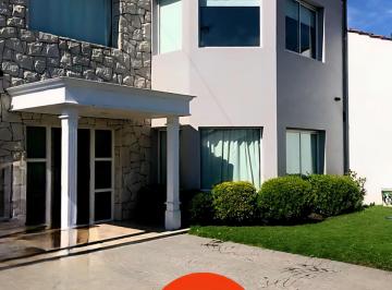 Casa · 260m² · 3 Dormitorios · Venta Chalet 3 Dorm.. Jardín. Garaje Doble.