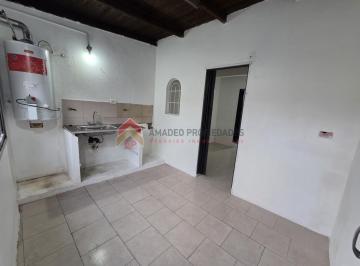 PH · 30m² · 2 Ambientes · Dpto PH 2 Amb 1° Piso, Ubicado en Av Rivadavia 2368, Lanus