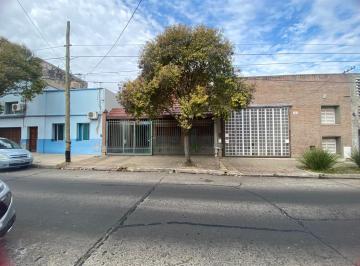 Casa · 231m² · 5 Ambientes · 4 Cocheras · Casa en Venta