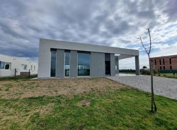 Casa de 5 ambientes, Ezeiza · Casa en Venta en San Simon de Canning! con 4 Dorm.! Super Precio!