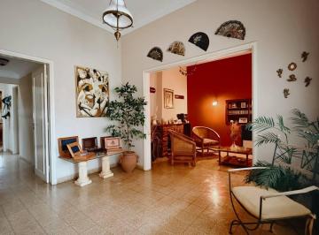 Casa · 172m² · 5 Ambientes · 1 Cochera · Casa en Punta Alta