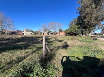 Terreno · 220m² · Latorre Prop Vende Lote Baldio en Las Dalias