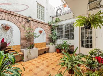 Casa · 163m² · 5 Ambientes · Hermosa Casa con Local Al Frente
