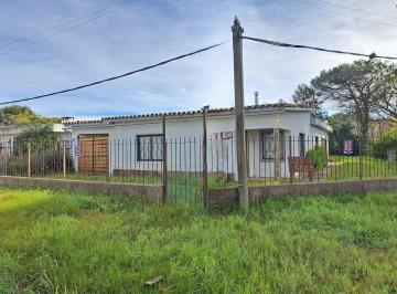 Casa · 161m² · 6 Ambientes · 2 Cocheras · Venta Casa 4 Dorm. 2 Baños Parque del Plata